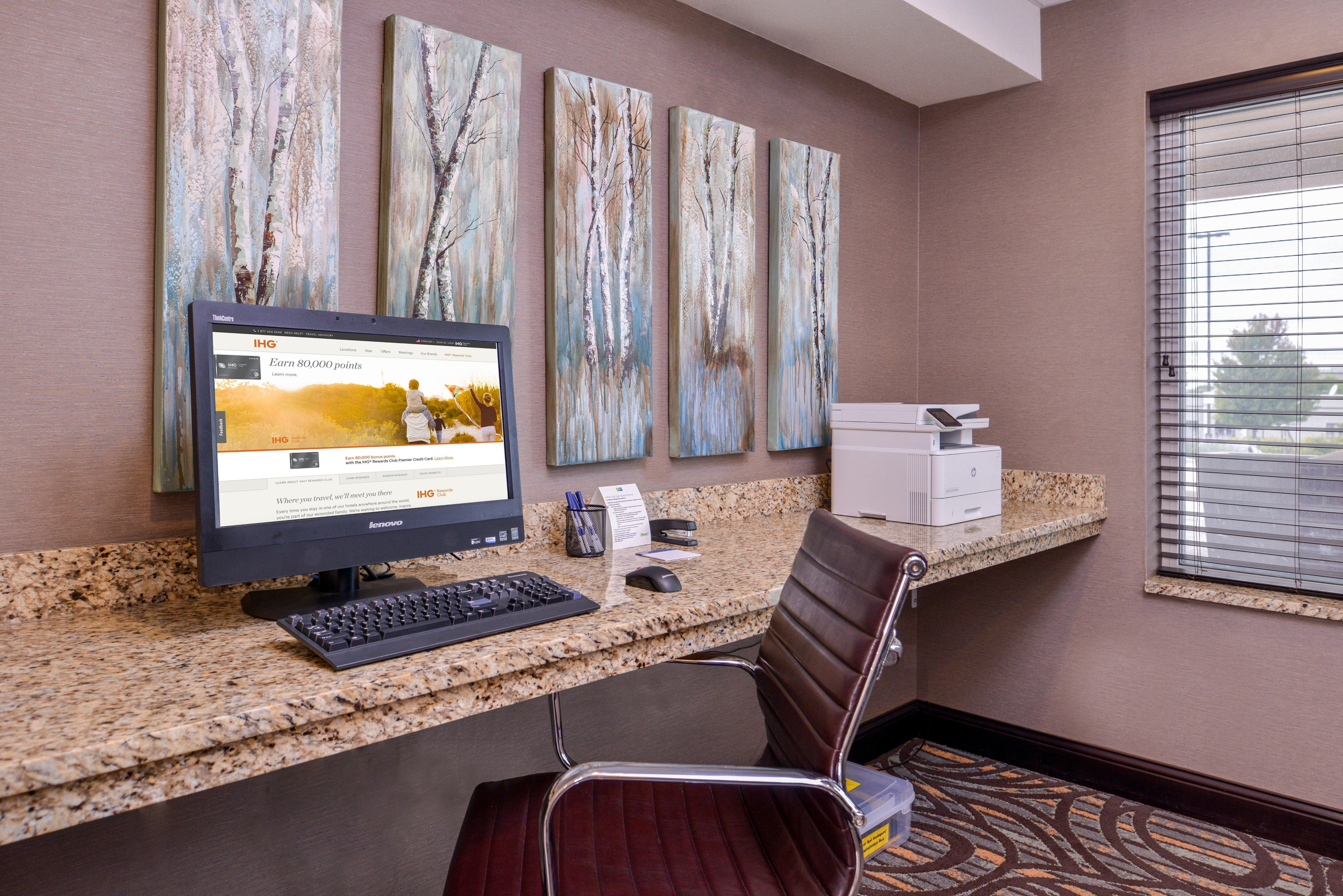Holiday Inn Express & Suites Emporia Northwest By Ihg Εξωτερικό φωτογραφία