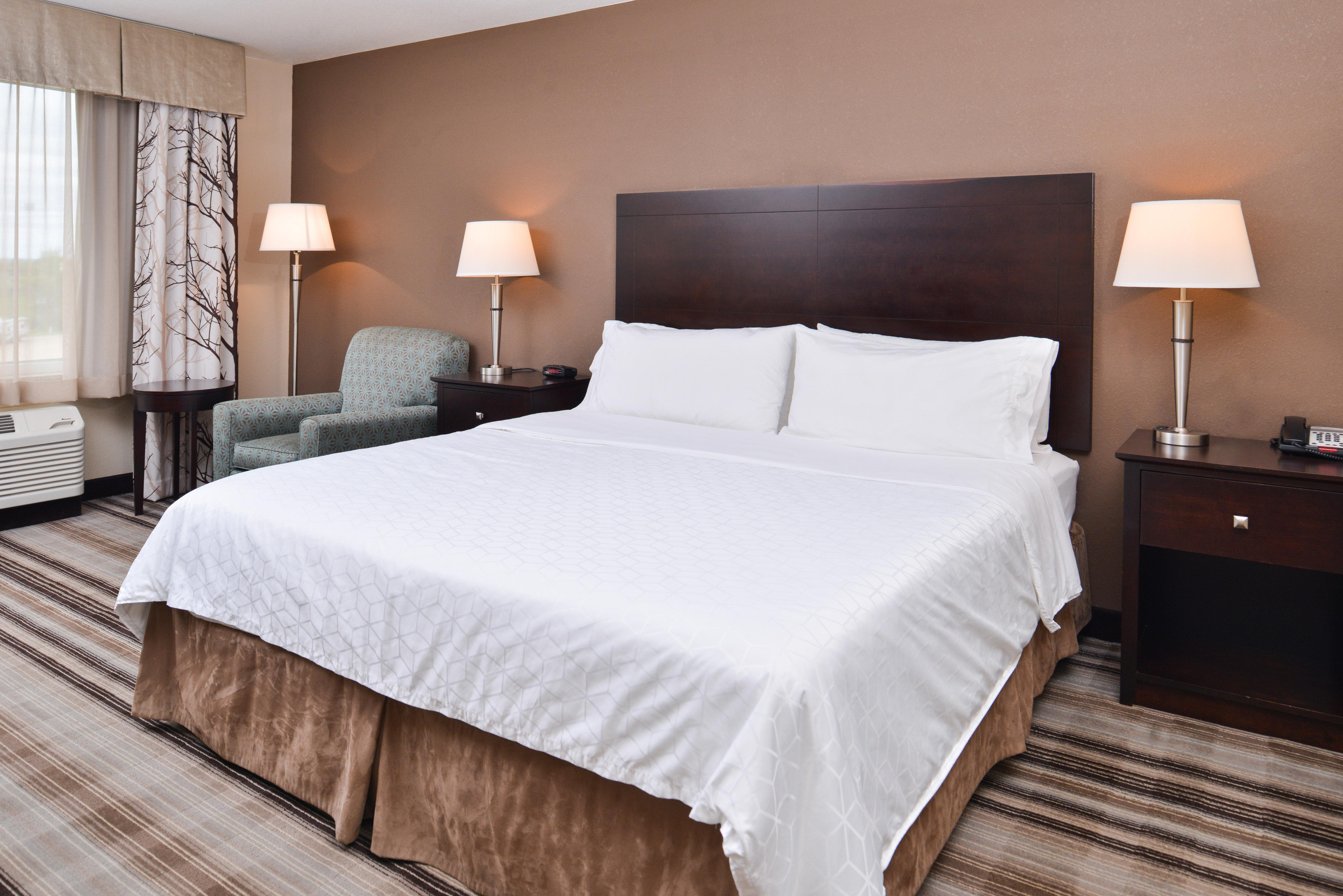 Holiday Inn Express & Suites Emporia Northwest By Ihg Εξωτερικό φωτογραφία