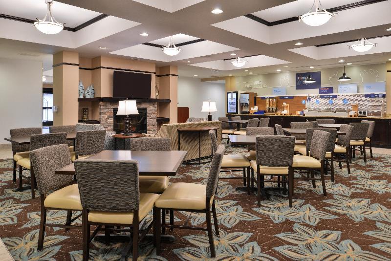 Holiday Inn Express & Suites Emporia Northwest By Ihg Εξωτερικό φωτογραφία